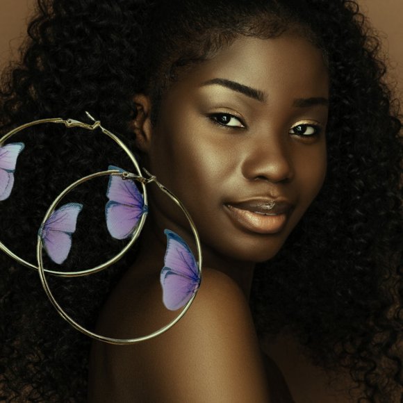 🆕 🦋Butterfly Hoop Earrings - Picture 15 of 15